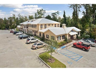 1261 W Causeway Approach, Mandeville, LA à louer - Photo du bâtiment - Image 1 de 6