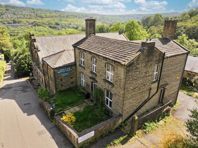 1 Chapel Ln, Golcar for sale - Building Photo - Image 2 of 5