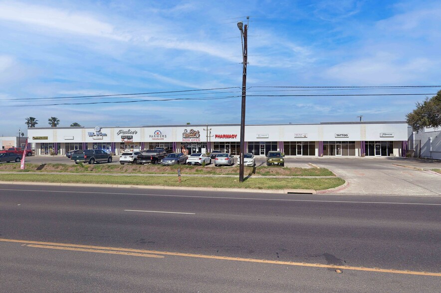 2101 N Jackson Rd, McAllen, TX à louer - Photo du bâtiment - Image 2 de 5