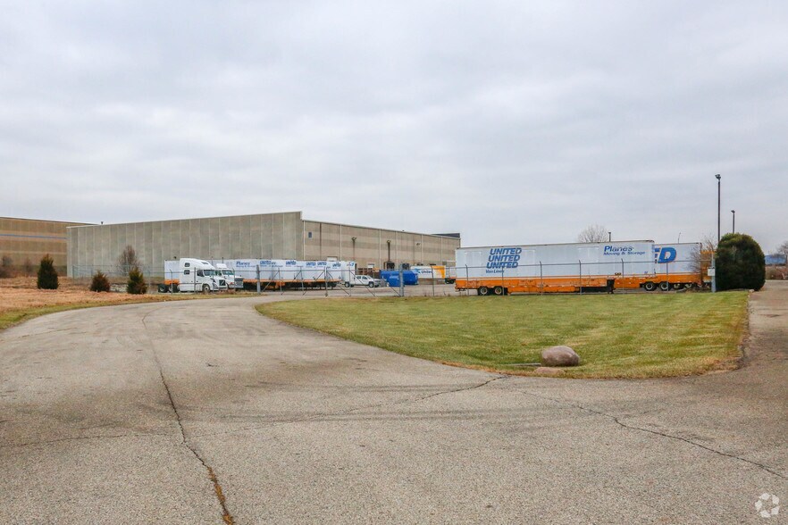 9370 Byers Rd, Miamisburg, OH à vendre - Photo du bâtiment - Image 2 de 2