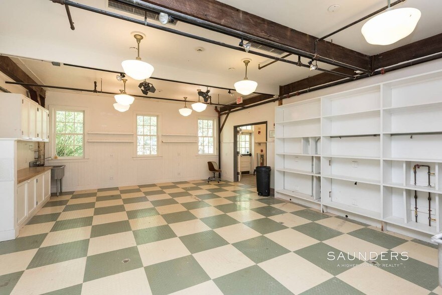 11 Indian Wells Hwy, Amagansett, NY à louer - Photo intérieure - Image 2 de 6