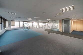 Avenida de la Albufera, 153, Madrid, Madrid for lease Interior Photo- Image 2 of 115