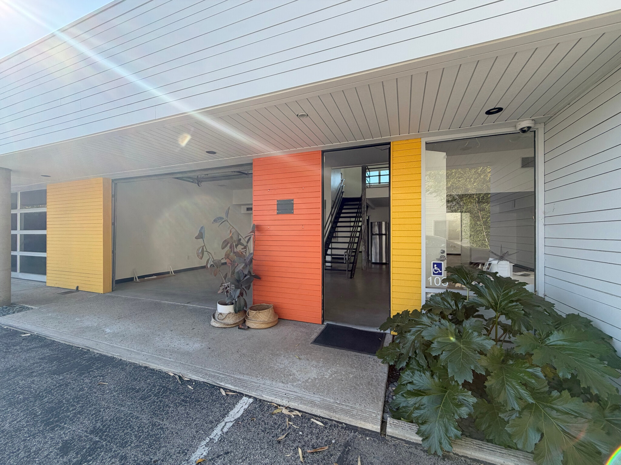 3767 Overland Ave, Los Angeles, CA for lease Interior Photo- Image 1 of 16