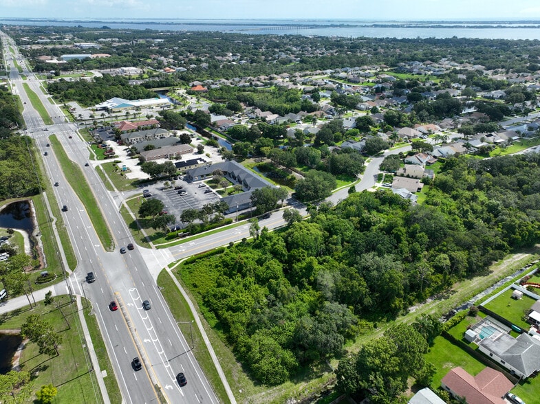 4281 N Wickham Rd, Melbourne, FL à vendre - Aérien - Image 2 de 5