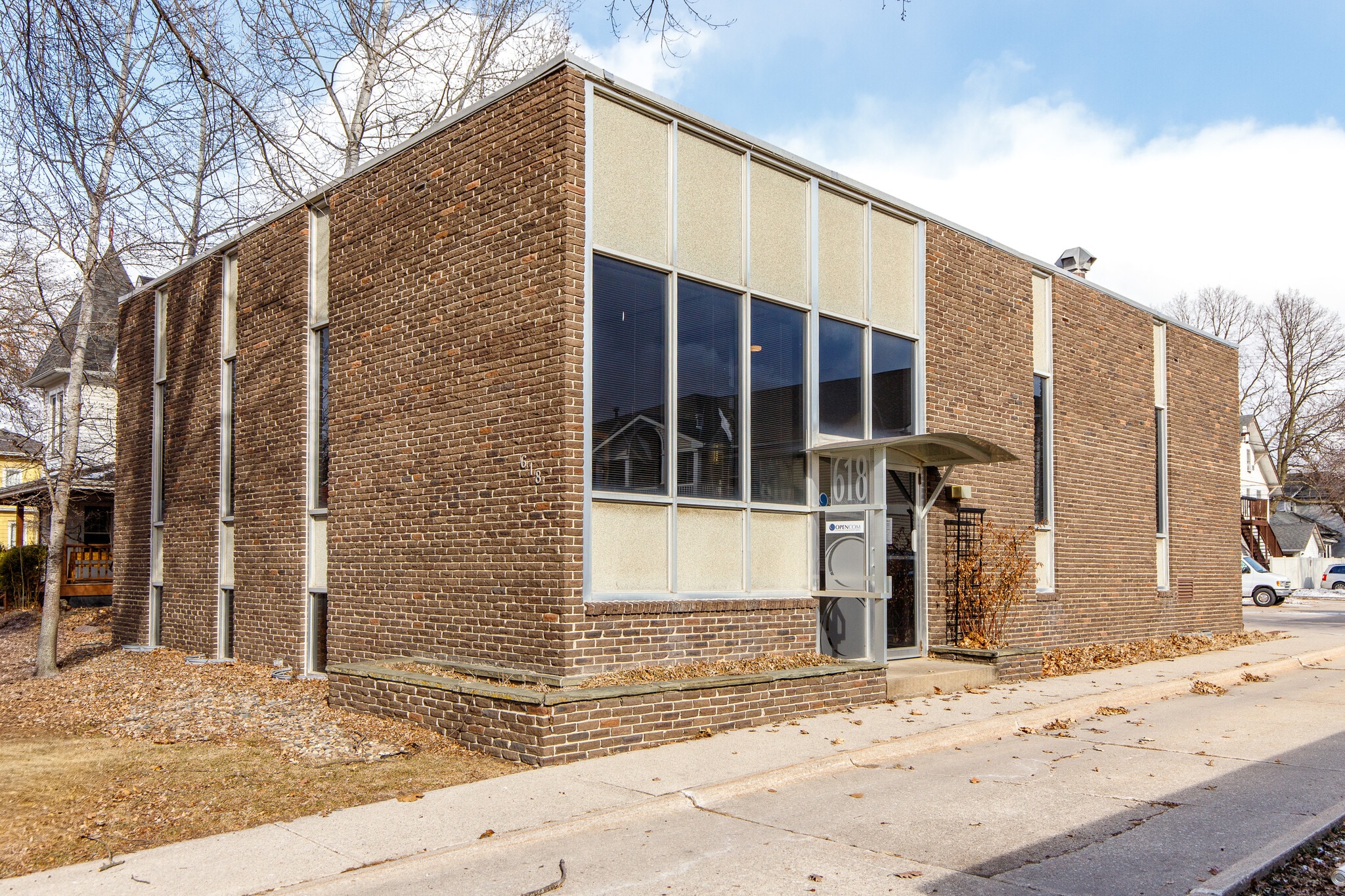 618 Douglas Ave, Ames, IA for lease Primary Photo- Image 1 of 5