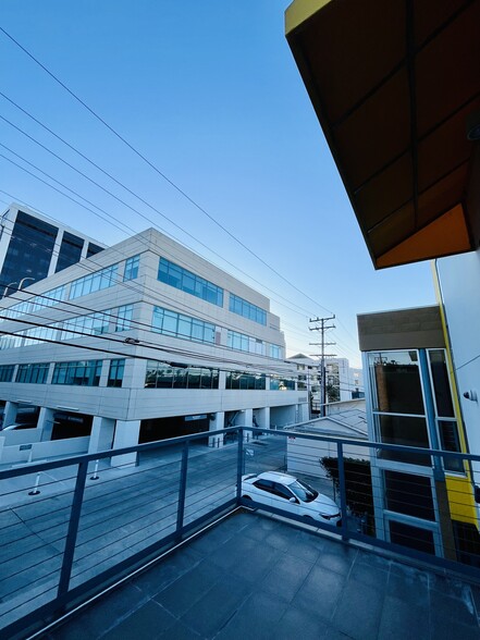 1347 19th St, Santa Monica, CA for lease - Building Photo - Image 2 of 7