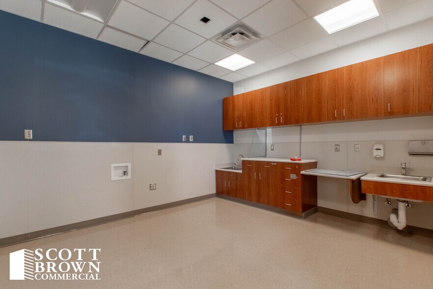 2700 Village Pky, Highland Village, TX à louer - Photo du bâtiment - Image 2 de 22