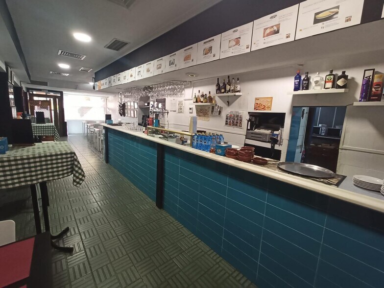 Commerce de détail dans Cáceres, Cáceres à louer - Photo du bâtiment - Image 3 de 19