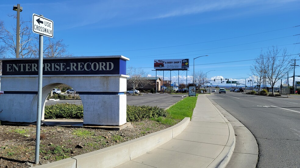 400 E Park Ave, Chico, CA à louer - Photo du b timent - Image 3 de 119