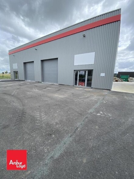 Flex in Mainvilliers for lease - Building Photo - Image 2 of 5
