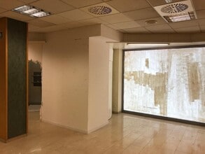 Retail in El Prat de Llobregat, Barcelona for lease Interior Photo- Image 2 of 11