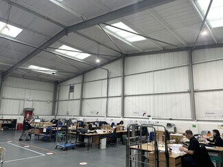 Plus de détails pour Yew St, Stockport - Industriel à louer