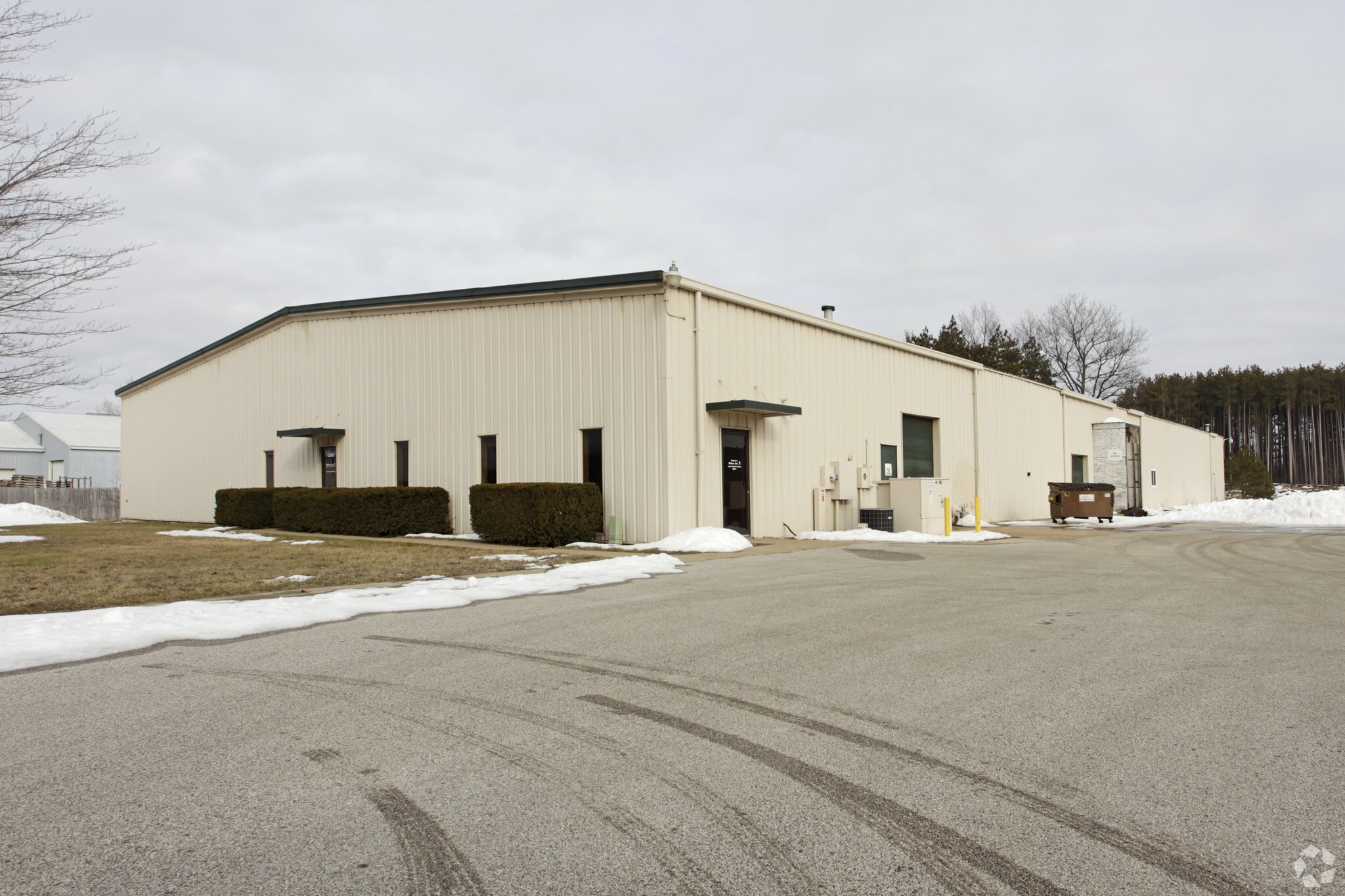 13690 172nd Ave, Grand Haven, MI for lease Primary Photo- Image 1 of 3
