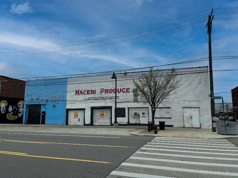 2625-2641 RUSSELL St, Detroit, MI à vendre - Photo du bâtiment - Image 2 de 8