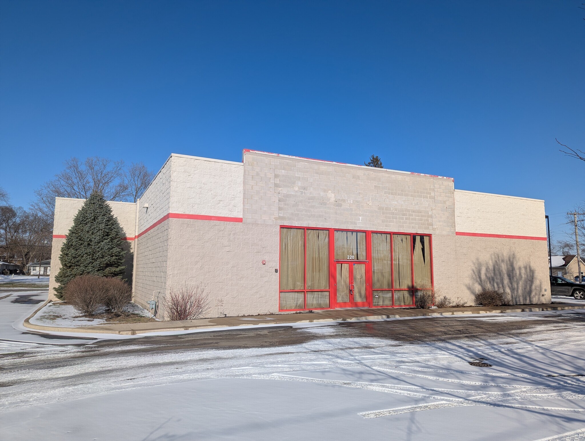 220 E Norris Dr, Ottawa, IL for lease Building Photo- Image 1 of 4