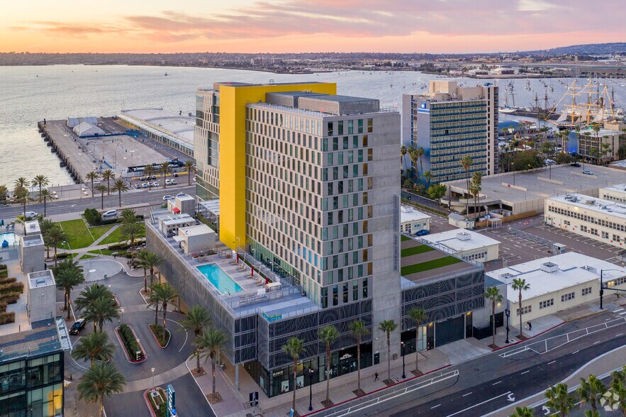 900 Bayfront Ct, San Diego, CA à louer - Aérien - Image 3 de 13