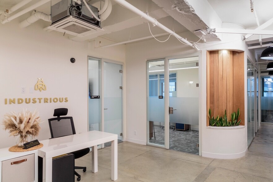 251 W 30th St, New York, NY à louer - Photo intérieure - Image 2 de 13