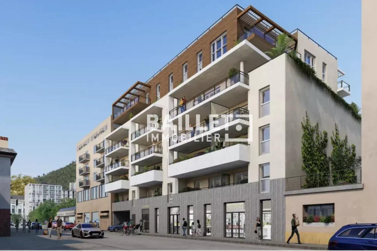 Retail in Nice for sale Building Photo- Image 1 of 2