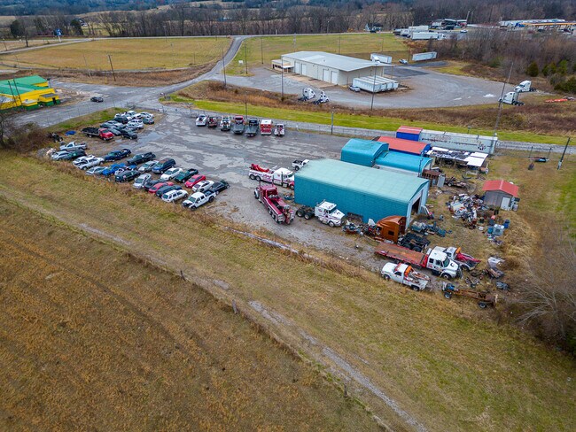 Plus de détails pour 9122 Lewisburg Hwy, Cornersville, TN - Spécialité à vendre