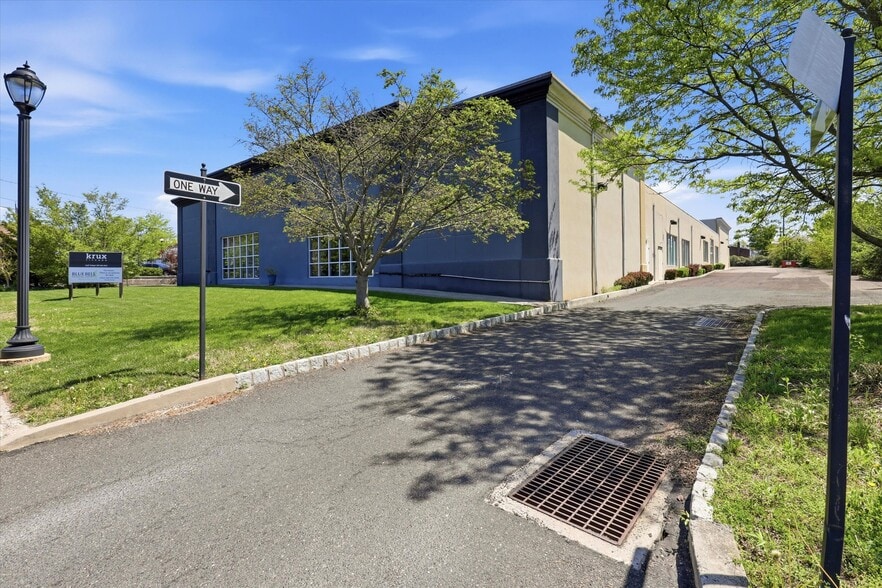 611 S Broad St, Lansdale, PA à vendre - Photo du bâtiment - Image 3 de 15
