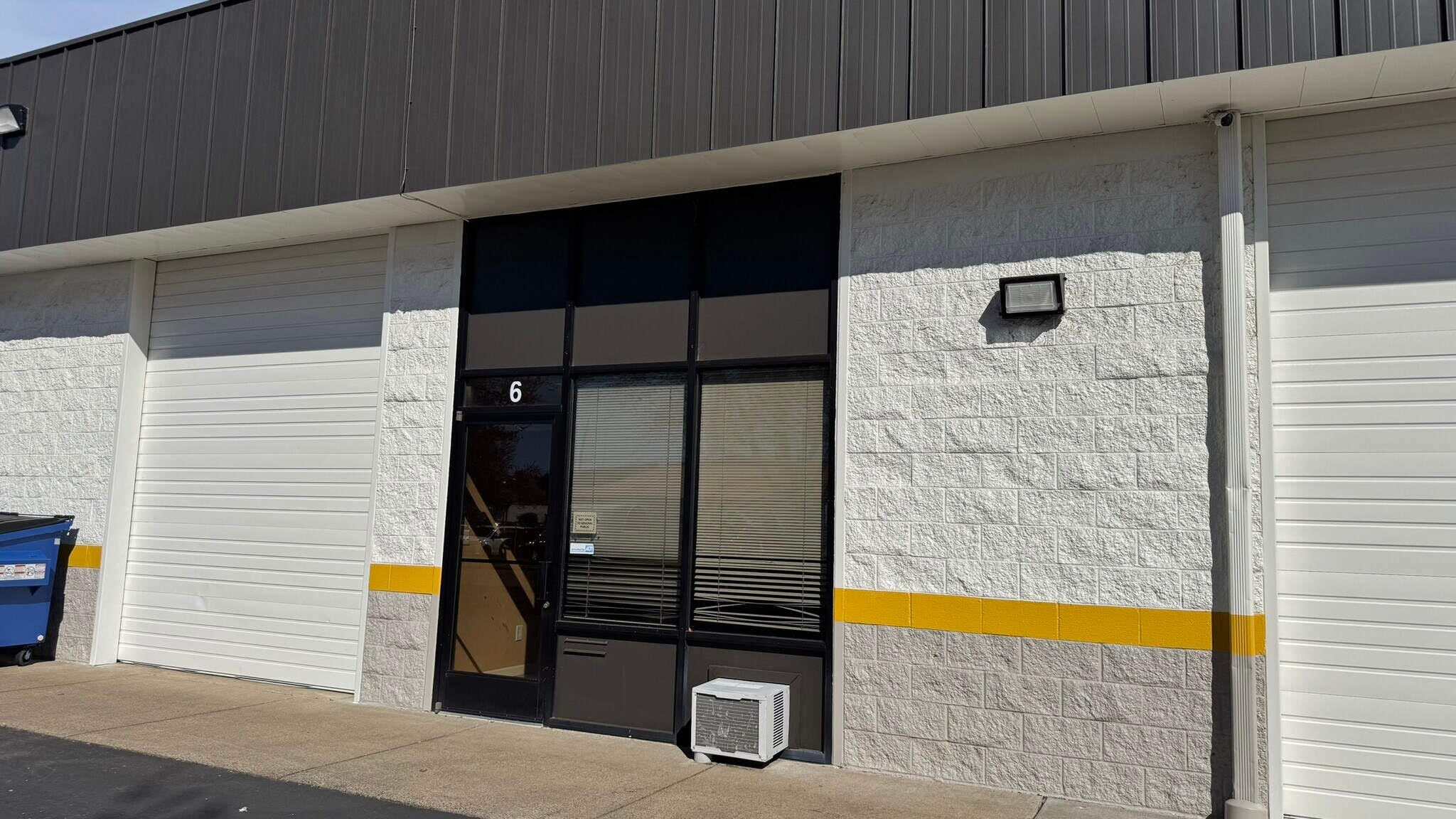 965 Tyinn St, Eugene, OR for lease Interior Photo- Image 1 of 3