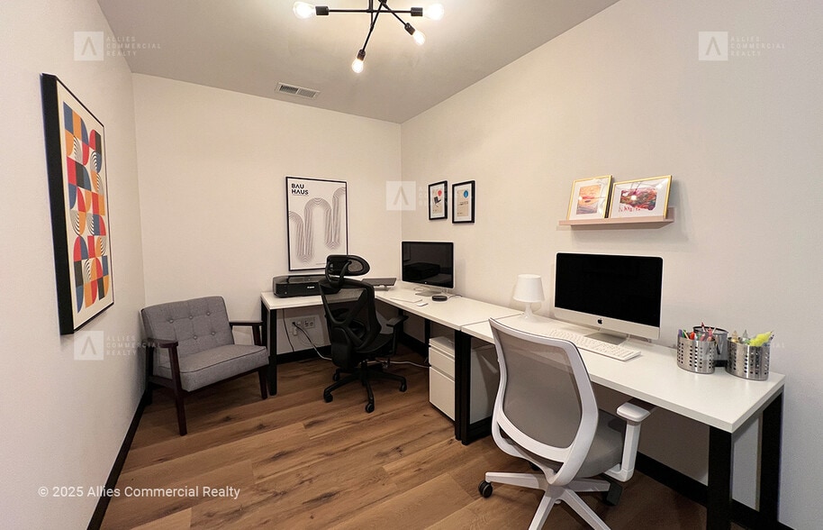 7510 E 82nd St, Indianapolis, IN à louer - Photo du bâtiment - Image 2 de 10