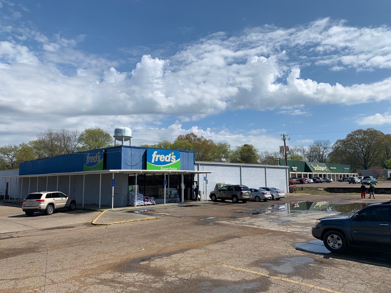 515 E Main St, West Point, MS for sale - Primary Photo - Image 1 of 1