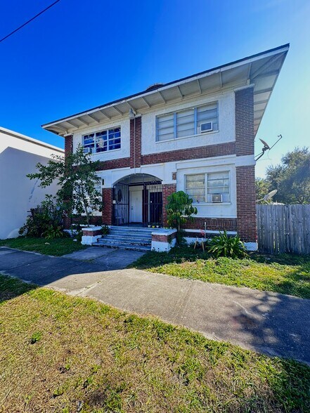 106 S Delaware Ave, Tampa, FL à vendre - Photo du bâtiment - Image 2 de 3