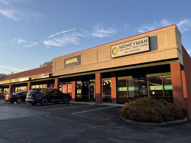 210 Highway 12 W, Starkville, MS à louer - Photo du bâtiment - Image 2 de 10