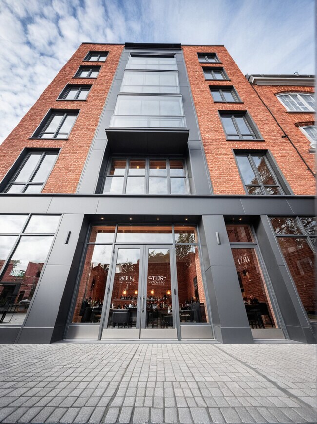 Plus de détails pour 4529 47th St, Woodside, NY - Commerce de détail à louer