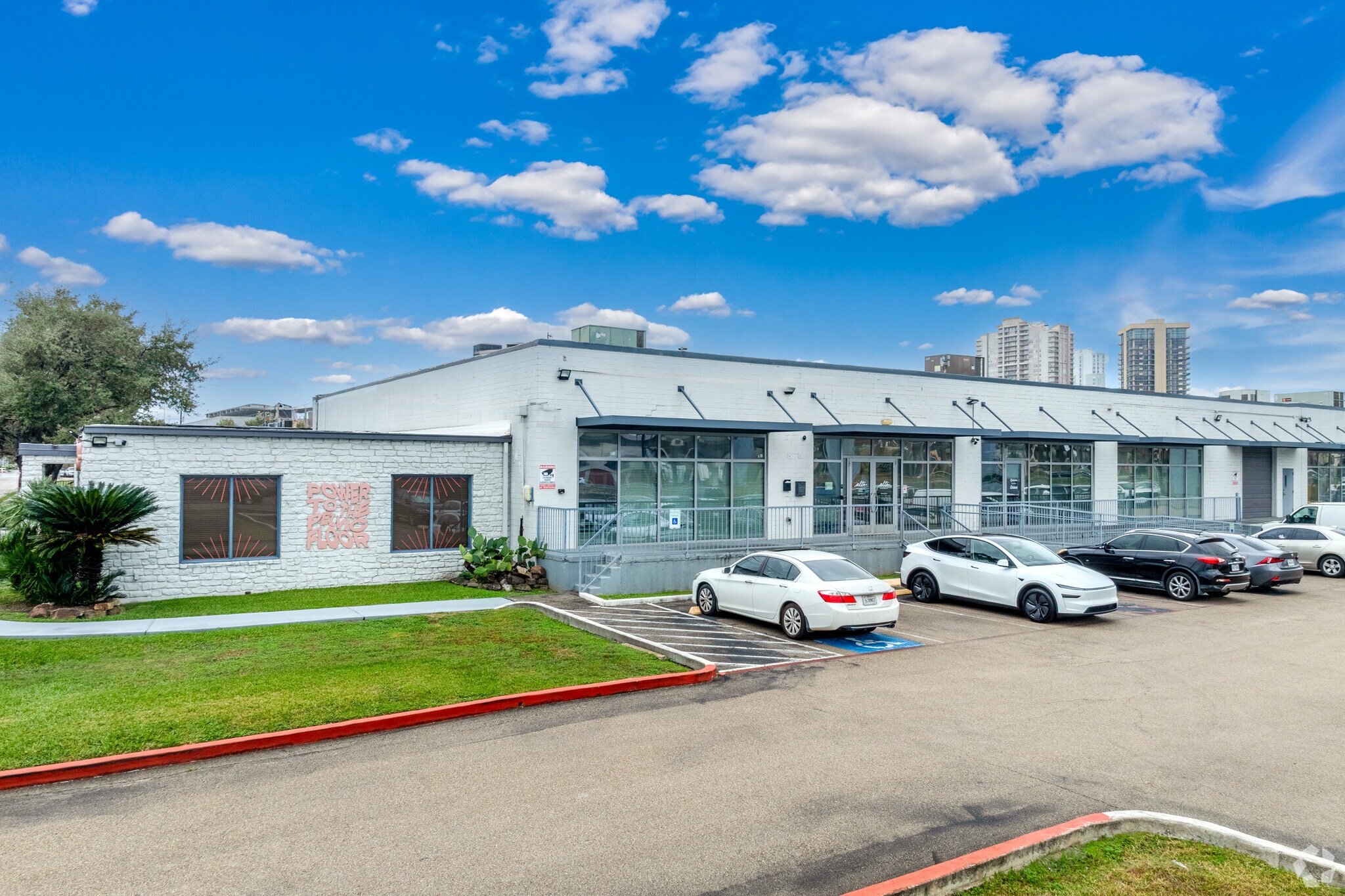 4950 Terminal St, Bellaire, TX for sale Primary Photo- Image 1 of 10