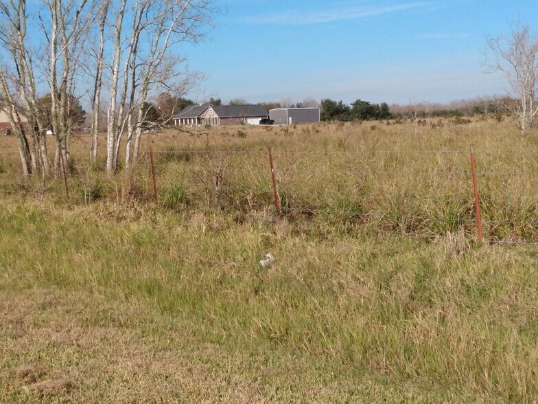 00 Belton Lane Extension Ln, Anahuac, TX à vendre - Photo du bâtiment - Image 2 de 4