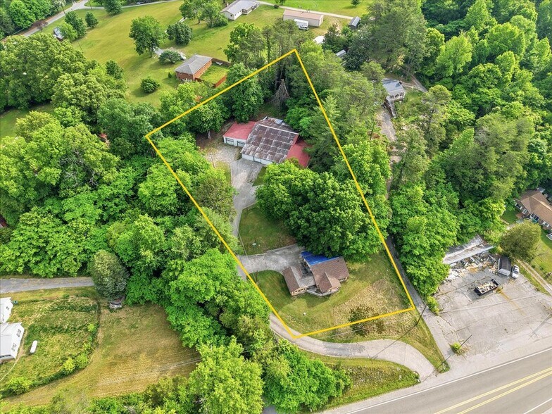2633 Harriman Hwy, Harriman, TN à vendre - Photo du bâtiment - Image 2 de 13