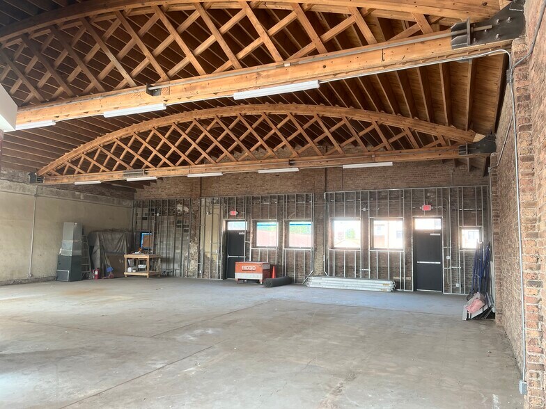 10 S Park Ave, Lombard, IL à louer - Photo du bâtiment - Image 3 de 14