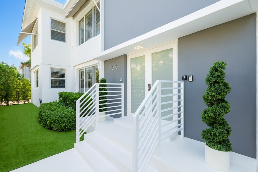 3909 Garden Ave, Miami, FL à vendre - Photo du bâtiment - Image 1 de 24