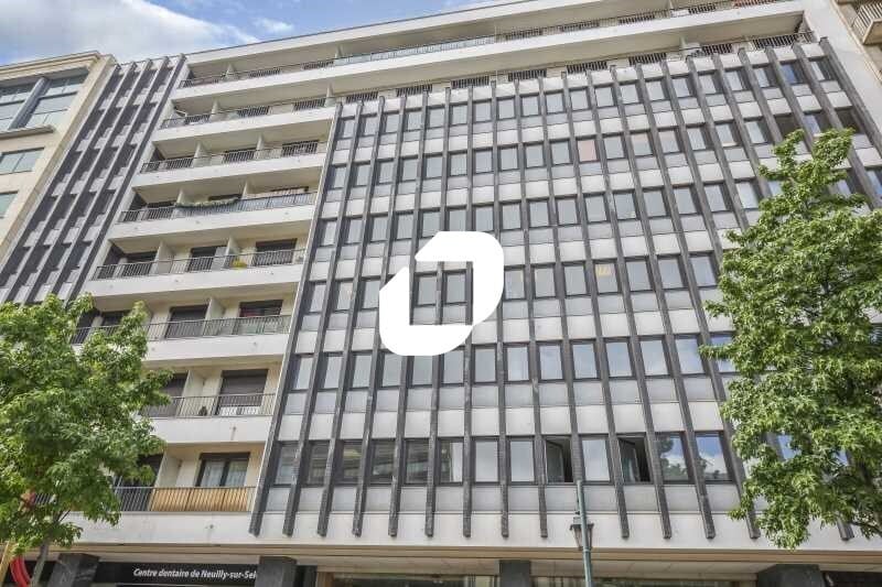 Office in Neuilly-sur-Seine for lease Building Photo- Image 1 of 7
