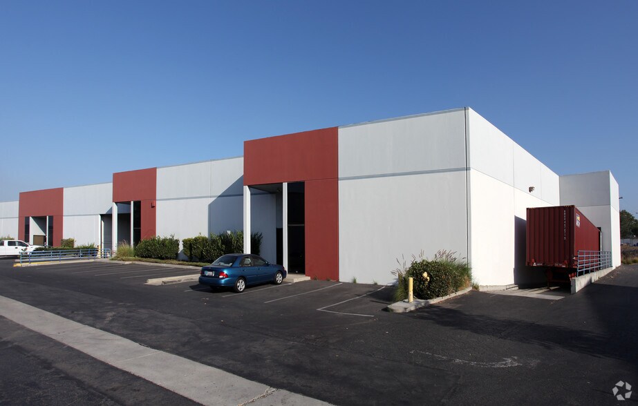14900-14918 S Figueroa St, Gardena, CA à louer - Photo du bâtiment - Image 2 de 9