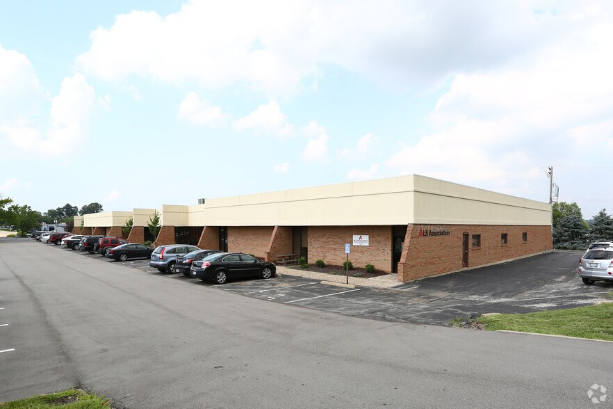 2258-2294 Weldon Pky, Saint Louis, MO à vendre - Photo du bâtiment - Image 1 de 3