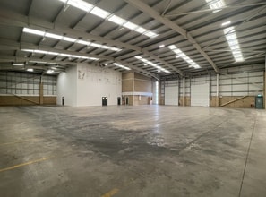 Molly Millars Ln, Wokingham for lease Interior Photo- Image 1 of 3