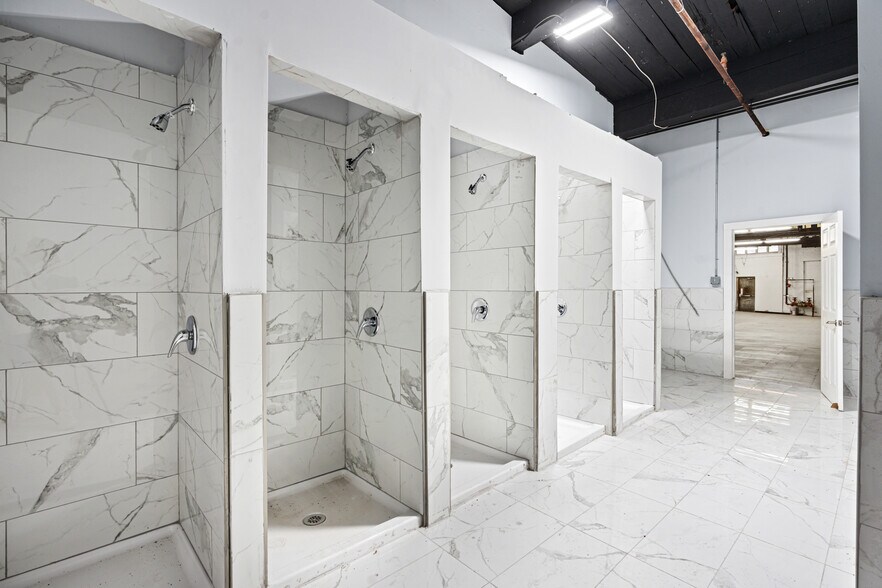 4150 Kensington Ave, Philadelphia, PA à louer - Photo du bâtiment - Image 2 de 7