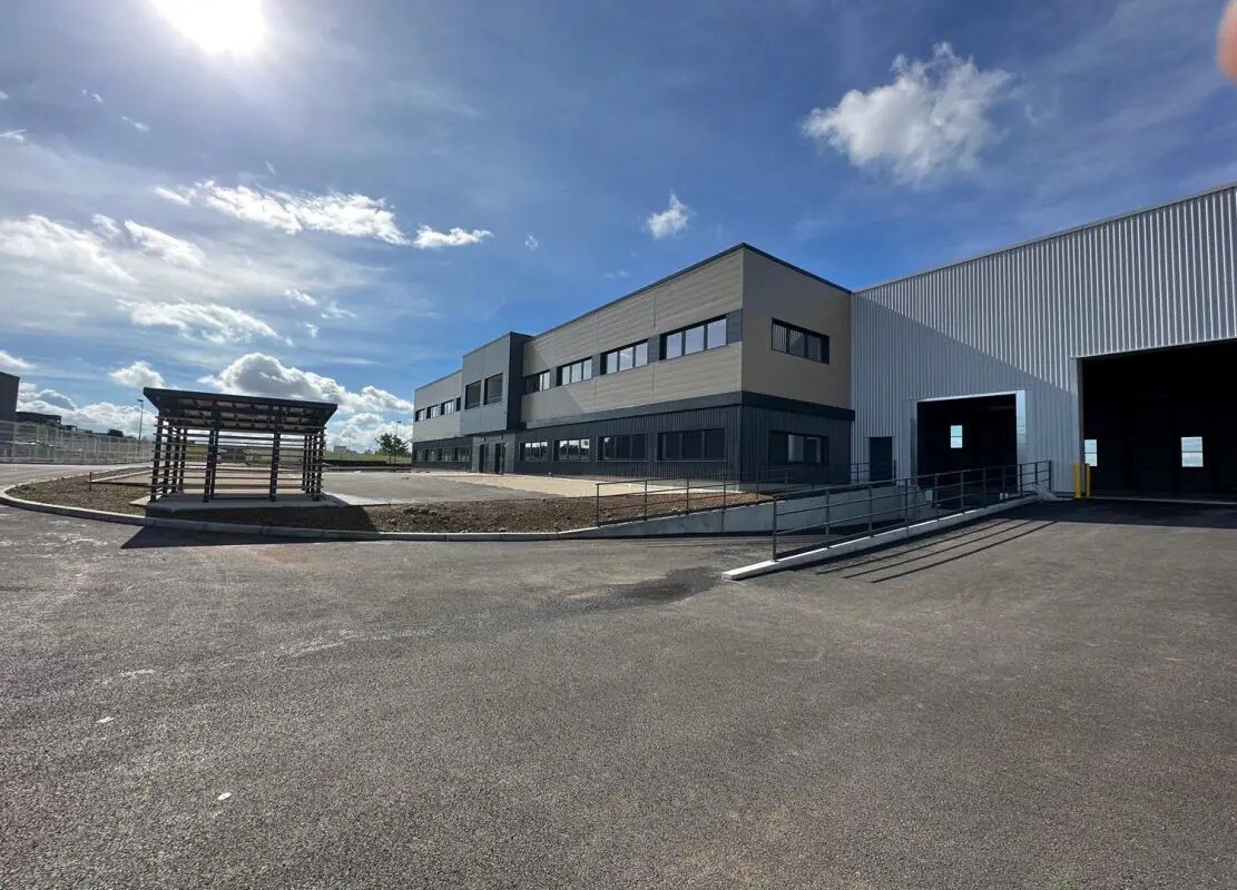 Flex in Colombier-Saugnieu for lease Building Photo- Image 1 of 5