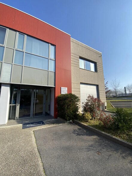 Flex dans Bussy-Saint-Georges à louer - Photo du bâtiment - Image 2 de 3