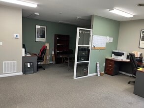 1101-1111 Butterworth Ct, Stevensville, MD for lease Building Photo- Image 1 of 3