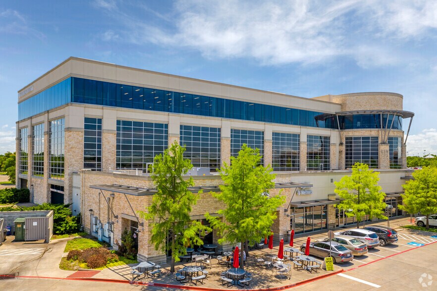 610 uptown Blvd, Cedar Hill, TX à louer - Photo du bâtiment - Image 2 de 20