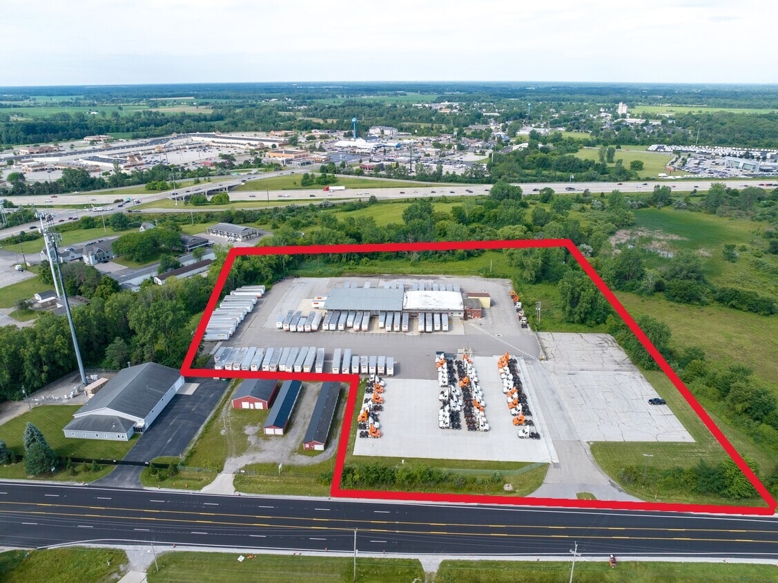 11740 Dixie Hwy, Birch Run, MI for lease Primary Photo- Image 1 of 25