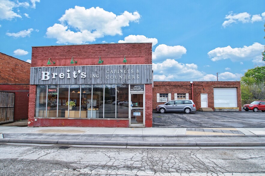 5218 Detroit Ave, Cleveland, OH à vendre - Photo du bâtiment - Image 1 de 1