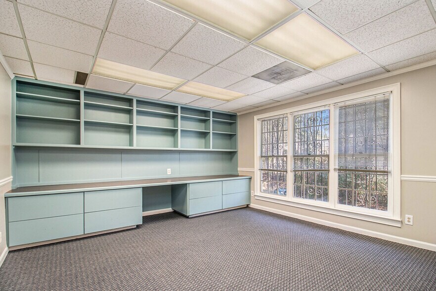 655 Village Square Dr, Stone Mountain, GA à louer - Photo intérieure - Image 3 de 33