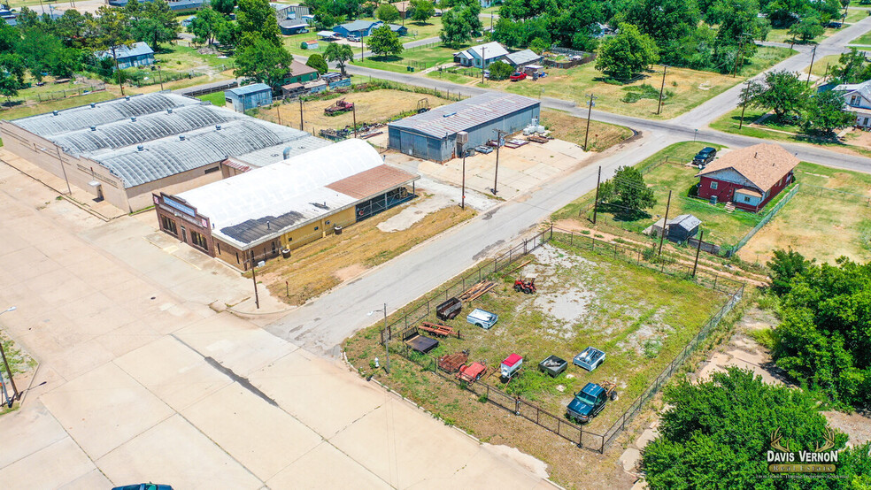 Red River Ranch portfolio of 3 properties for sale on LoopNet.ca - Building Photo - Image 1 of 4