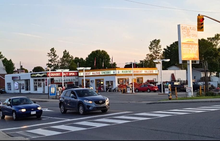 140 John St, Hawkesbury, ON for lease - Primary Photo - Image 1 of 5