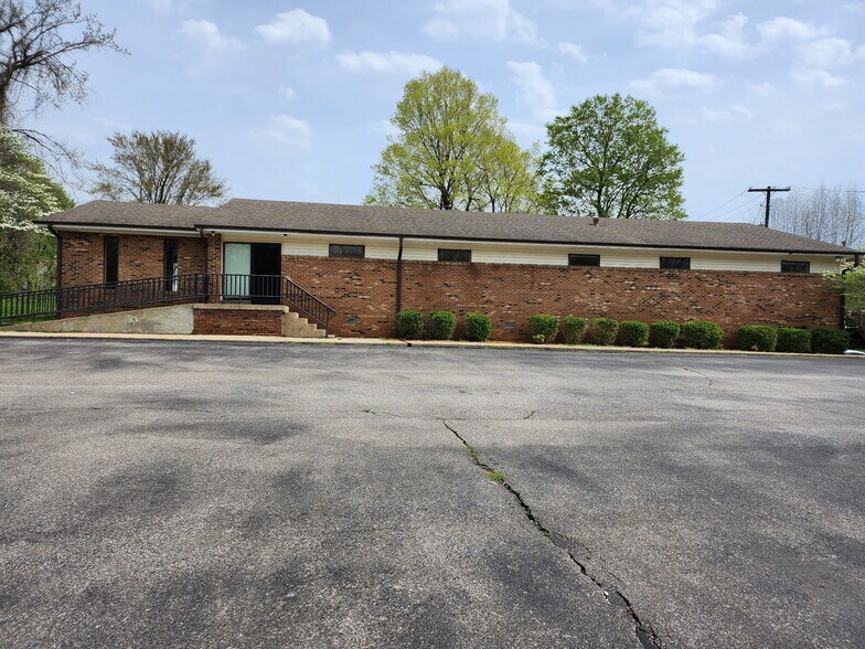 351 Moss Dr, Clinton, KY for sale - Primary Photo - Image 1 of 29